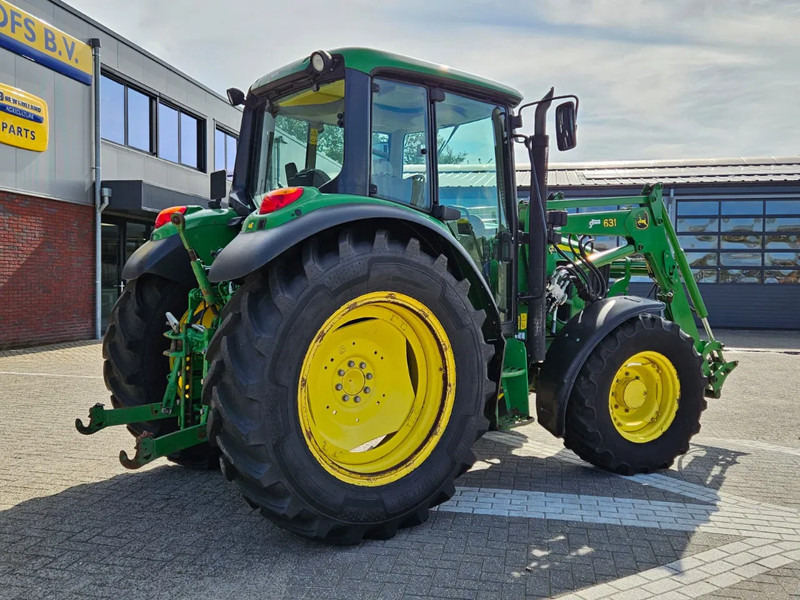 John Deere met 631 voorlader 6230 - Tractor: foto 3 John Deere met 631 voorlader 6230 - Tractor: foto 3