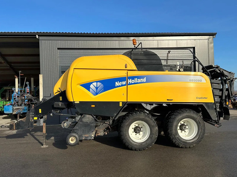 New Holland BB9060 CropCutter - Maquinaria agrícola: foto 4 New Holland BB9060 CropCutter - Maquinaria agrícola: foto 4