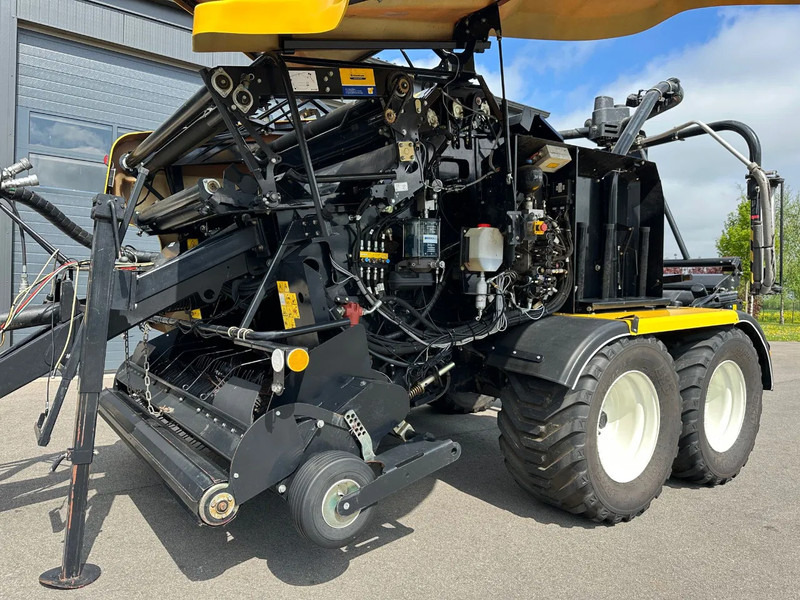 Leasing de New Holland Rollbaler 135 Ultra New Holland Rollbaler 135 Ultra: foto 15