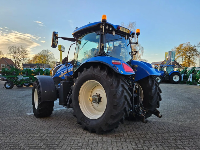 New Holland T6.175 Dynamic command - Tractor: foto 4 New Holland T6.175 Dynamic command - Tractor: foto 4