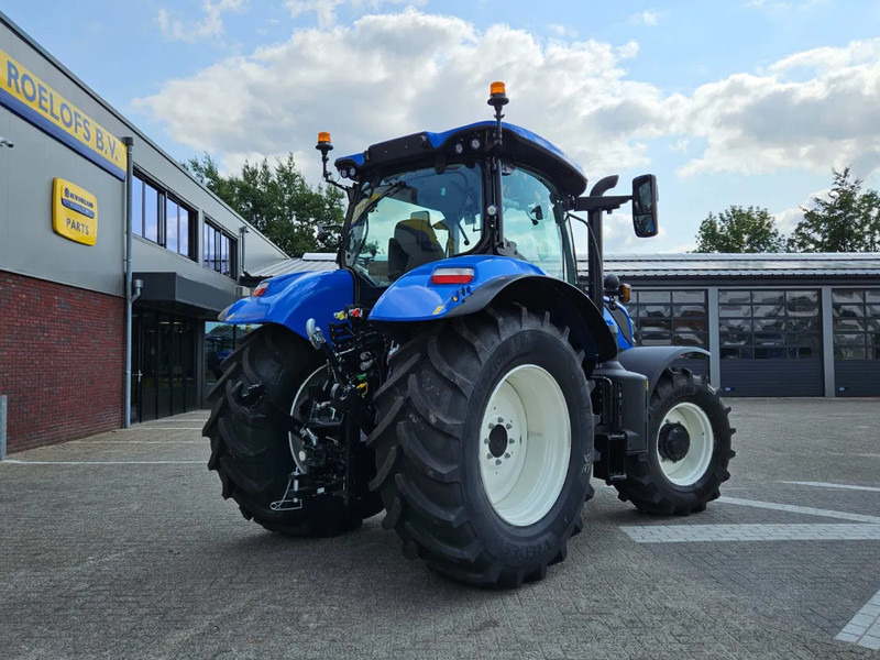 New Holland T7.210 Range command 50 km/h - Tractor: foto 3 New Holland T7.210 Range command 50 km/h - Tractor: foto 3