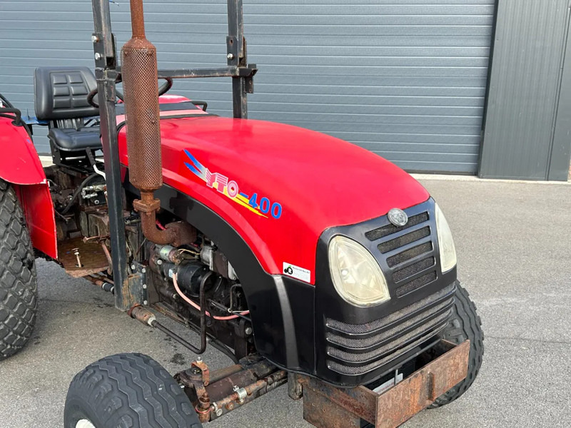 YTO 400 2-wd - Tractor: foto 3 YTO 400 2-wd - Tractor: foto 3