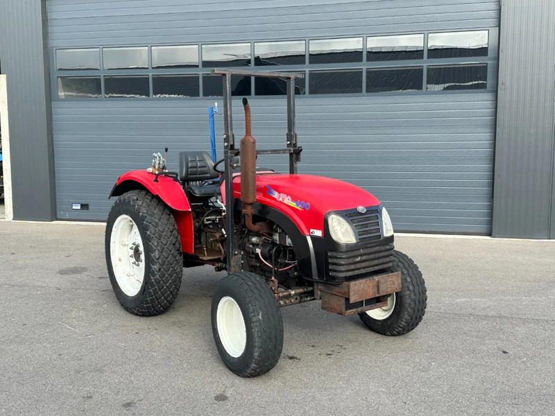 YTO 400 2-wd - Tractor: foto 1 YTO 400 2-wd - Tractor: foto 1