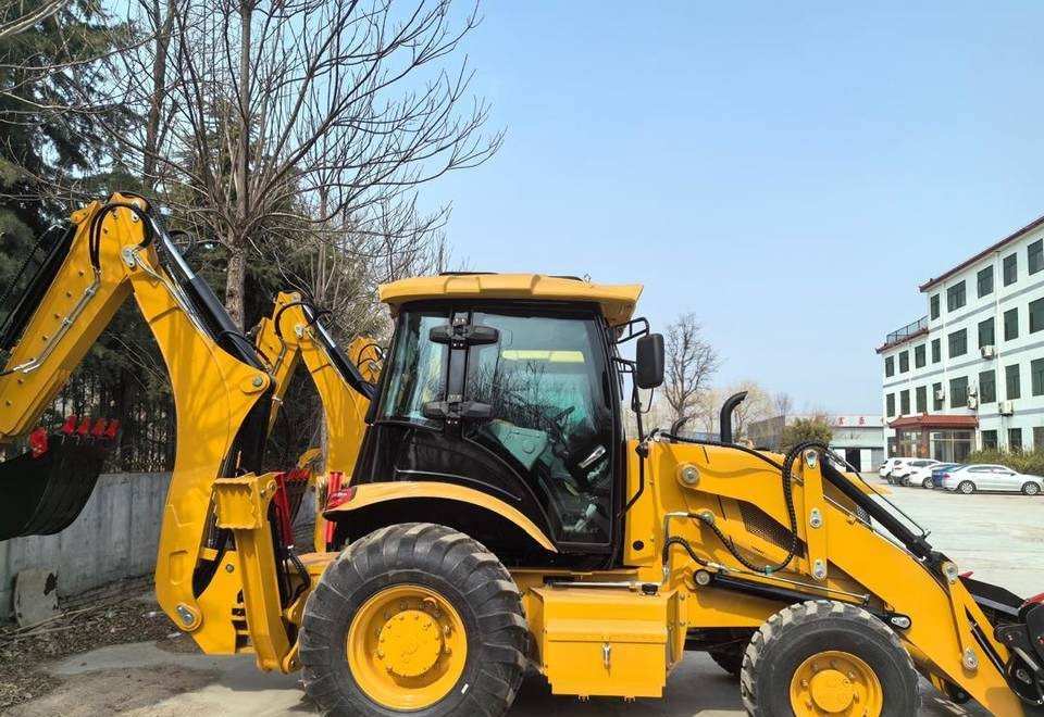 NEW MAXUS 3CX Backhoe Loader Only 150,000 PLN 2025 Model | НОВИЙ MAXUS 3CX Екскаватор-навантажувач Тільки 150,000 грн Модель 2025 рік - Retroexcavadora: foto 3 NEW MAXUS 3CX Backhoe Loader Only 150,000 PLN 2025 Model | НОВИЙ MAXUS 3CX Екскаватор-навантажувач Тільки 150,000 грн Модель 2025 рік - Retroexcavadora: foto 3