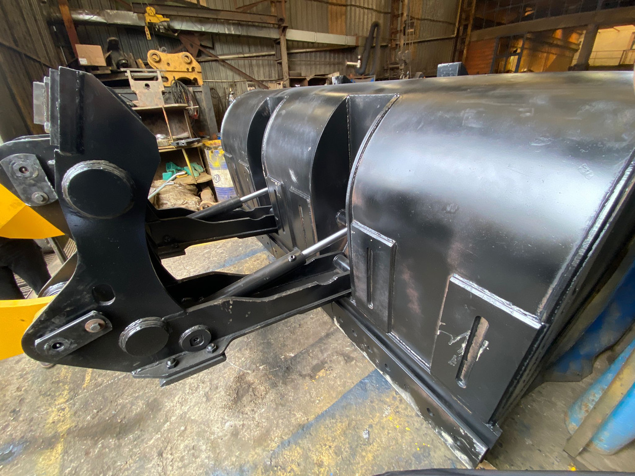 LiuGong - Cazo cargador para Cargadora: foto 4 LiuGong - Cazo cargador para Cargadora: foto 4