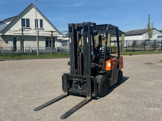 Doosan D30 Plus - Carretilla elevadora diésel: foto 5 Doosan D30 Plus - Carretilla elevadora diésel: foto 5
