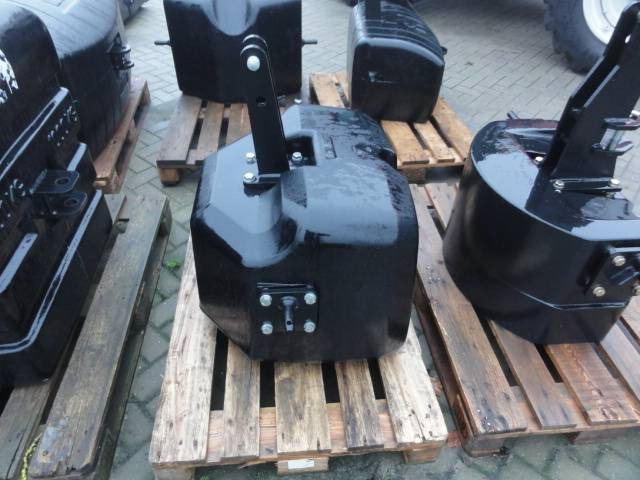 900 KG Gewichtenblok Frontgewicht Ertscomposiet C - Piezas de recambio para Maquinaria agrícola: foto 4 900 KG Gewichtenblok Frontgewicht Ertscomposiet C - Piezas de recambio para Maquinaria agrícola: foto 4