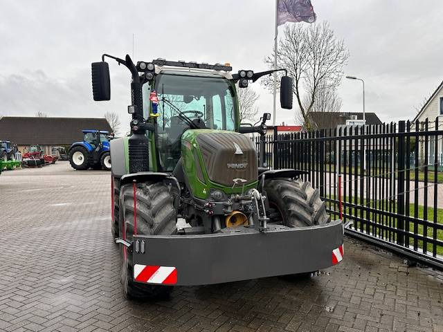 Trekkerbumper Tractorbumper met opbergkist - Piezas de recambio para Maquinaria agrícola: foto 2 Trekkerbumper Tractorbumper met opbergkist - Piezas de recambio para Maquinaria agrícola: foto 2