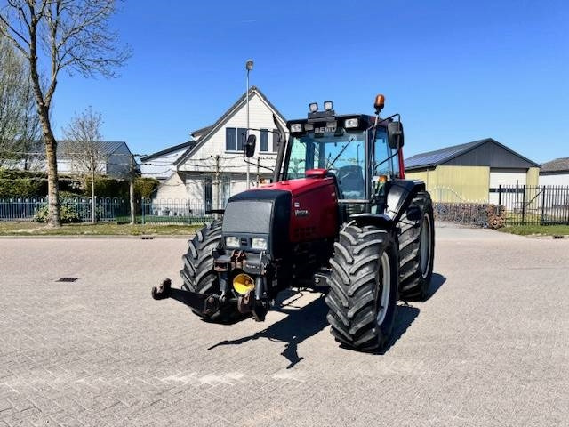 Valtra 6400, Luchtremmen, Fronthef, Frontaftakas - Tractor: foto 5 Valtra 6400, Luchtremmen, Fronthef, Frontaftakas - Tractor: foto 5