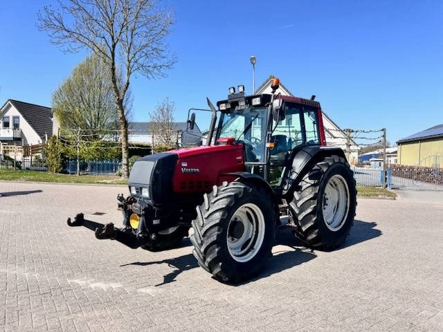 Valtra 6400, Luchtremmen, Fronthef, Frontaftakas - Tractor: foto 3 Valtra 6400, Luchtremmen, Fronthef, Frontaftakas - Tractor: foto 3