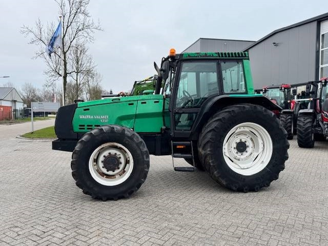 Valtra 8350 Hitech - Tractor: foto 1 Valtra 8350 Hitech - Tractor: foto 1