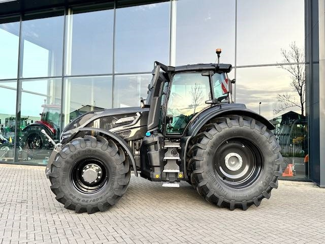 Valtra Q225 Alle opties! ook twintrac! - Tractor: foto 3 Valtra Q225 Alle opties! ook twintrac! - Tractor: foto 3