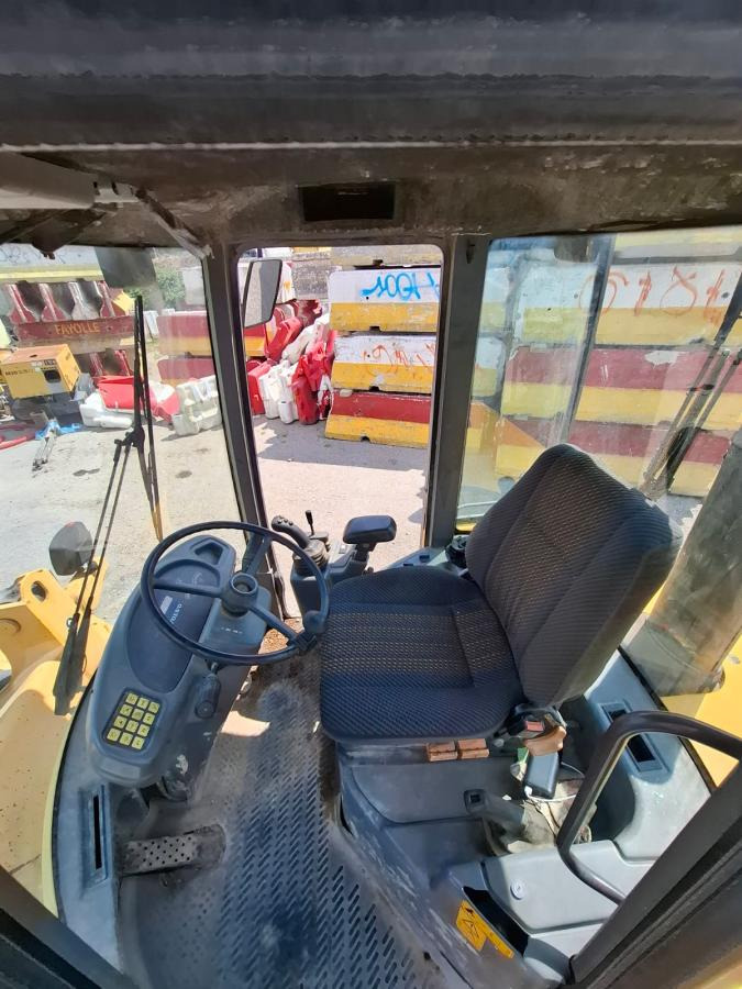 Cargadora de ruedas Volvo L 30: foto 13