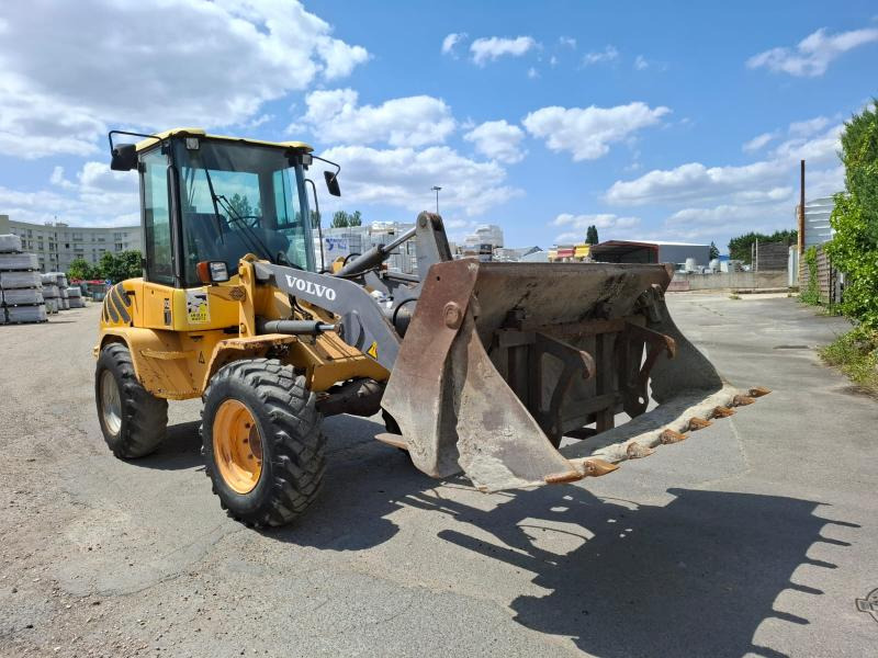 Cargadora de ruedas Volvo L 30: foto 9