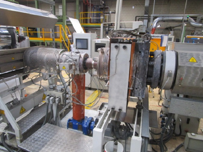 AMUT FLAT FILM EXTRUDER EA-160 FÜR PS/PP - Maquinaria de embalaje: foto 5 AMUT FLAT FILM EXTRUDER EA-160 FÜR PS/PP - Maquinaria de embalaje: foto 5