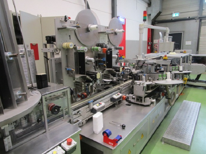 BECHER ETIKETTIERANLAGE SCHLEUTER GU 4S 6 - Maquinaria de embalaje: foto 5 BECHER ETIKETTIERANLAGE SCHLEUTER GU 4S 6 - Maquinaria de embalaje: foto 5