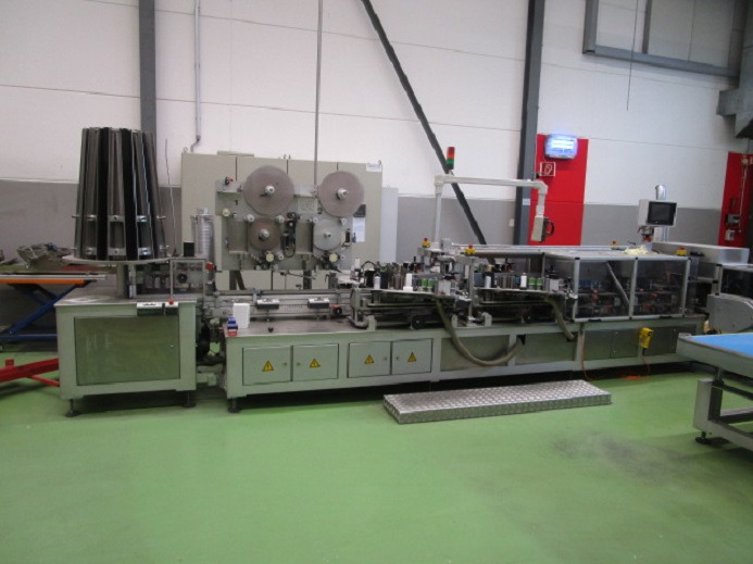 BECHER ETIKETTIERANLAGE SCHLEUTER GU 4S 6 - Maquinaria de embalaje: foto 2 BECHER ETIKETTIERANLAGE SCHLEUTER GU 4S 6 - Maquinaria de embalaje: foto 2