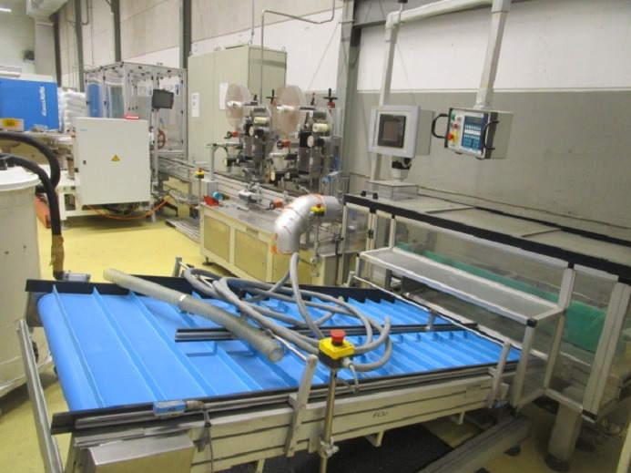 DECKEL ETIKETTIER ANLAGE SCHLEUTER GU 2 DO MIT 2xLÖFFELEINLEGESTATIONEN - Maquinaria de embalaje: foto 5 DECKEL ETIKETTIER ANLAGE SCHLEUTER GU 2 DO MIT 2xLÖFFELEINLEGESTATIONEN - Maquinaria de embalaje: foto 5