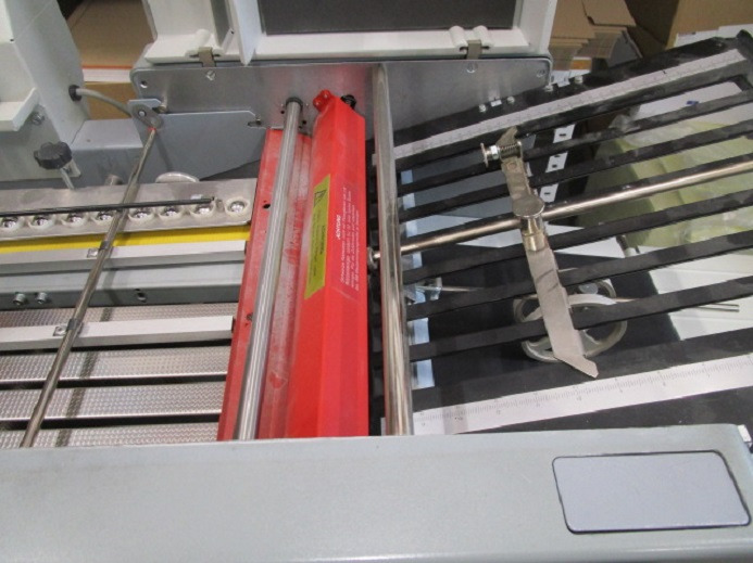 MB MULTIPLI 35 MIT GESTELL - Plegadora de papel: foto 3 MB MULTIPLI 35 MIT GESTELL - Plegadora de papel: foto 3