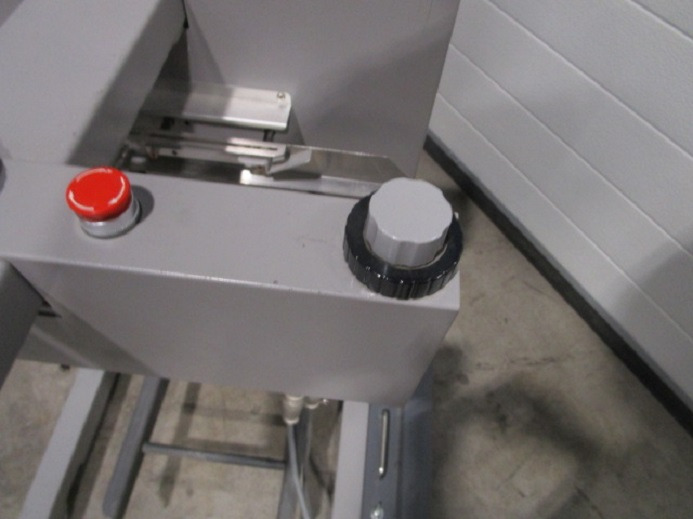 STAPELABSENKTISCH HORIZON ST-20 - Máquina de impresión: foto 4 STAPELABSENKTISCH HORIZON ST-20 - Máquina de impresión: foto 4