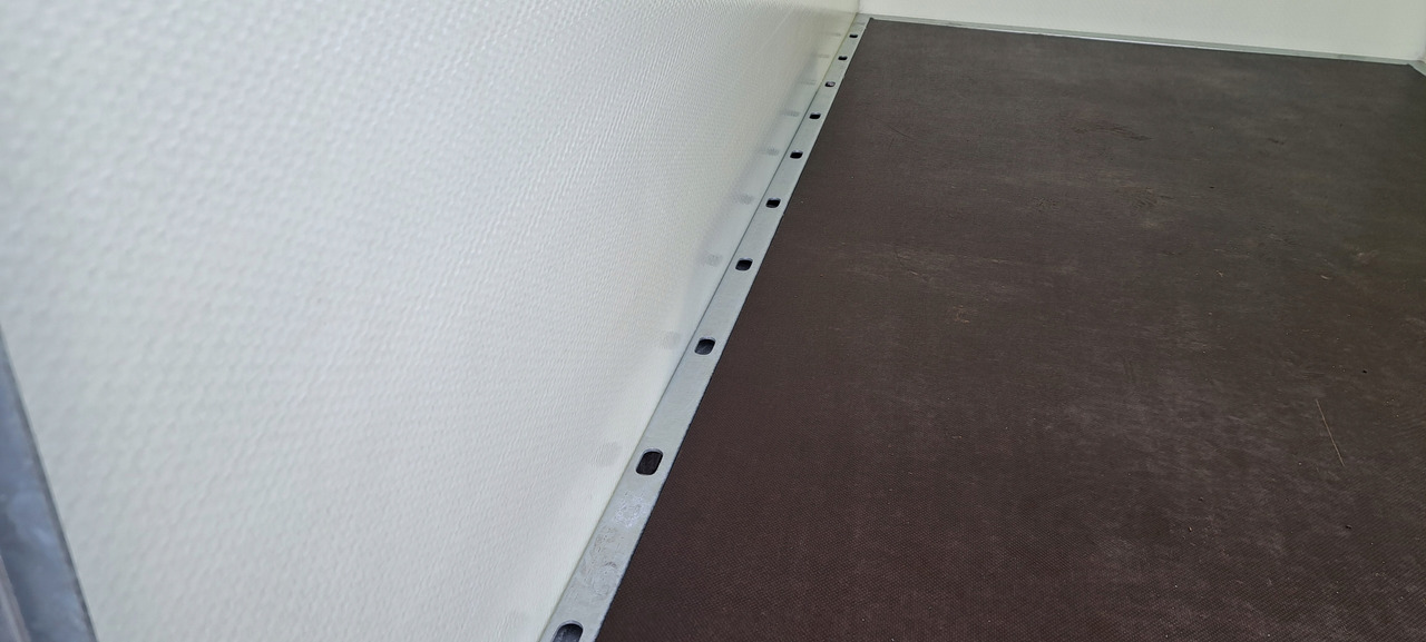 PRZYCZEPA KONTENER CARGO 4 BOX 3x1,5 DMC 2700 / CARGO CONTAINER TRAILER 4 BOX 3x1.5 DMC 2700 - Remolque caja cerrada: foto 4 PRZYCZEPA KONTENER CARGO 4 BOX 3x1,5 DMC 2700 / CARGO CONTAINER TRAILER 4 BOX 3x1.5 DMC 2700 - Remolque caja cerrada: foto 4