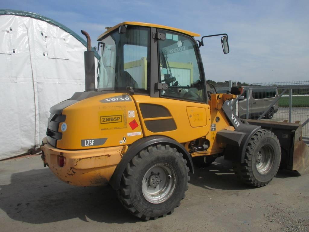 Volvo L 25 F - Cargadora de ruedas: foto 2 Volvo L 25 F - Cargadora de ruedas: foto 2