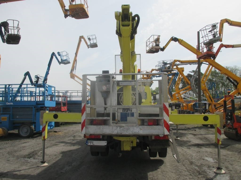 Wumag WT 230 - Camión con plataforma elevadora: foto 4 Wumag WT 230 - Camión con plataforma elevadora: foto 4