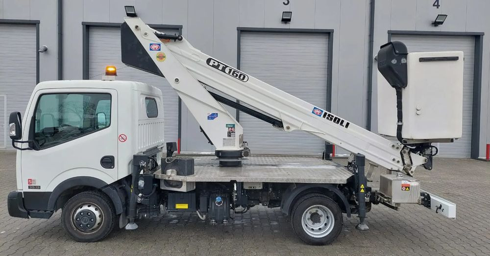 Nissan NT400 CABSTAR podnośnik koszowy ISOLI PT160 - Camión con plataforma elevadora: foto 1 Nissan NT400 CABSTAR podnośnik koszowy ISOLI PT160 - Camión con plataforma elevadora: foto 1