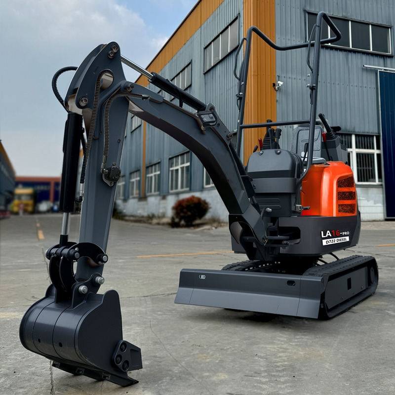 LEZUM LA16Pro Mini Excavator Digger Miniexcavadora EPA Kubota Engine Mini Excavator For Sale With Mini Excavator Attachment Set - Miniexcavadora: foto 1 LEZUM LA16Pro Mini Excavator Digger Miniexcavadora EPA Kubota Engine Mini Excavator For Sale With Mini Excavator Attachment Set - Miniexcavadora: foto 1