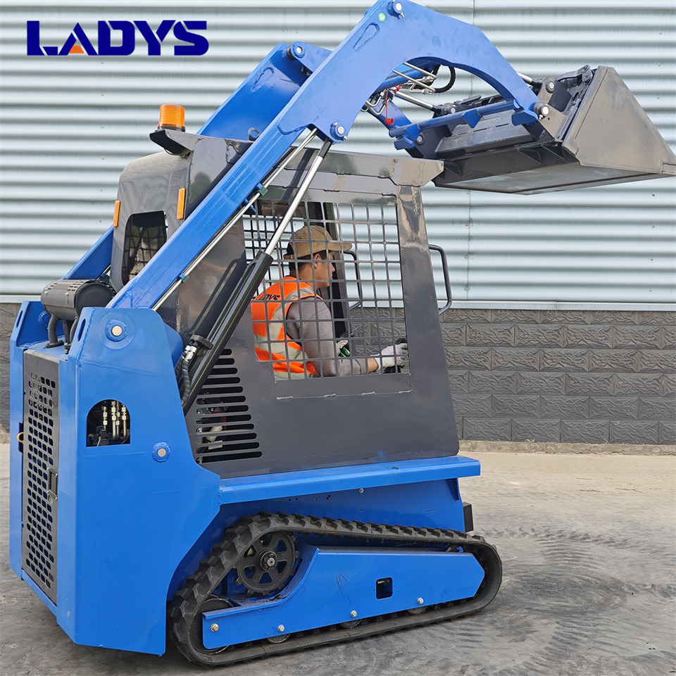 LADYS LADYS LA670 Mini Small Skid Steer Loader Compact Track Diesel Mini Skid Steer Loader For Sale With Small Mini Skid Steer Attachments 4 In 1 Bucket - Minicargadora: foto 3 LADYS LADYS LA670 Mini Small Skid Steer Loader Compact Track Diesel Mini Skid Steer Loader For Sale With Small Mini Skid Steer Attachments 4 In 1 Bucket - Minicargadora: foto 3