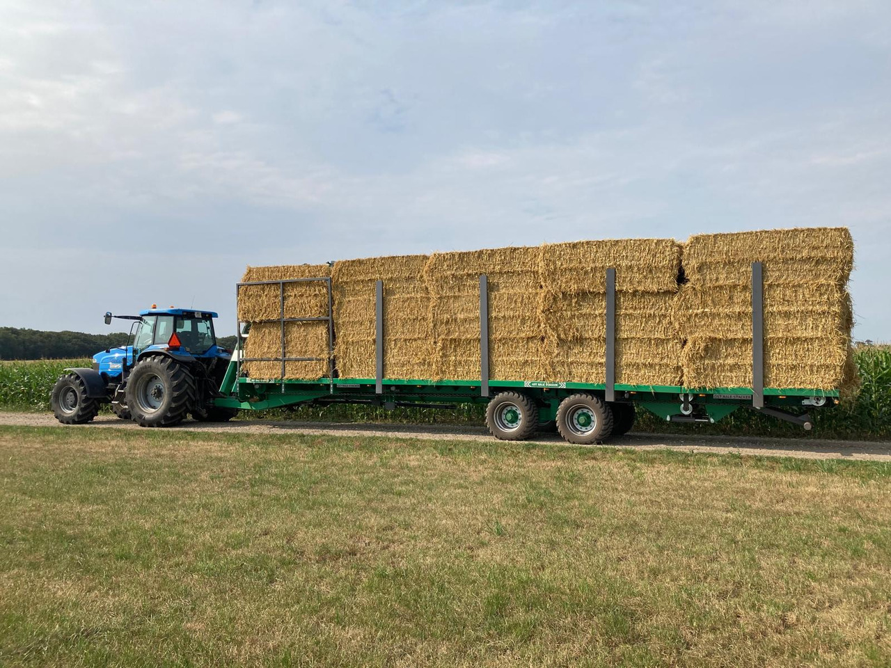Remolque autocargador GST BALE STACKER: foto 7 Remolque autocargador GST BALE STACKER: foto 7