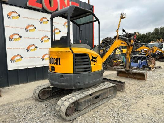Bobcat E26 Canopy à 18500 € HT - Miniexcavadora: foto 3 Bobcat E26 Canopy à 18500 € HT - Miniexcavadora: foto 3