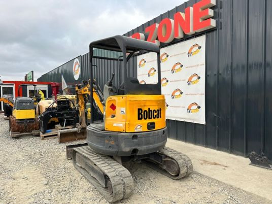 Bobcat E26 Canopy à 18500 € HT - Miniexcavadora: foto 4 Bobcat E26 Canopy à 18500 € HT - Miniexcavadora: foto 4
