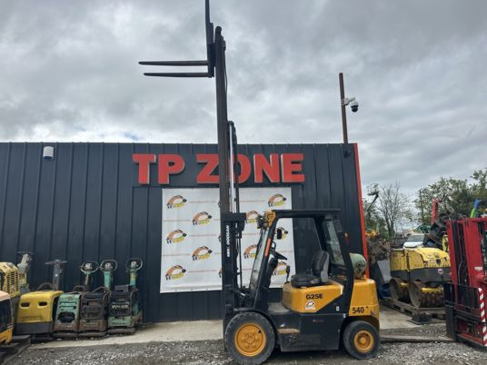 Doosan G25E à 10500 € HT - Carretilla elevadora de gas: foto 2 Doosan G25E à 10500 € HT - Carretilla elevadora de gas: foto 2