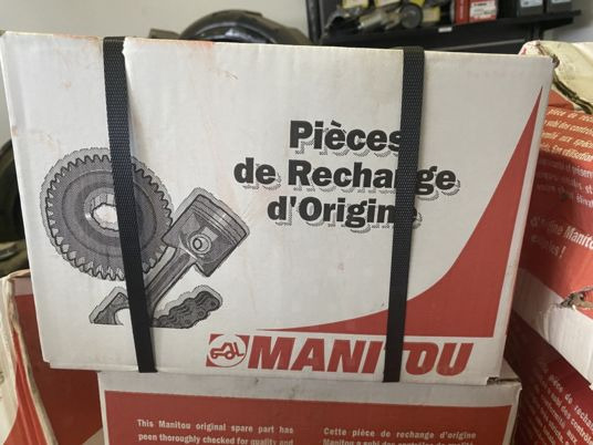 Moteur d’essuie-glace manitou - Limpiaparabrisas para Equipo de manutención: foto 2 Moteur d’essuie-glace manitou - Limpiaparabrisas para Equipo de manutención: foto 2