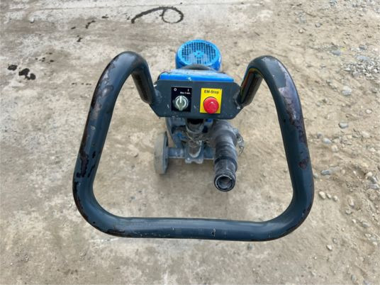 Ponceuse de sol TYROLIT FGE 270 HD - Equipo de construcción: foto 5 Ponceuse de sol TYROLIT FGE 270 HD - Equipo de construcción: foto 5