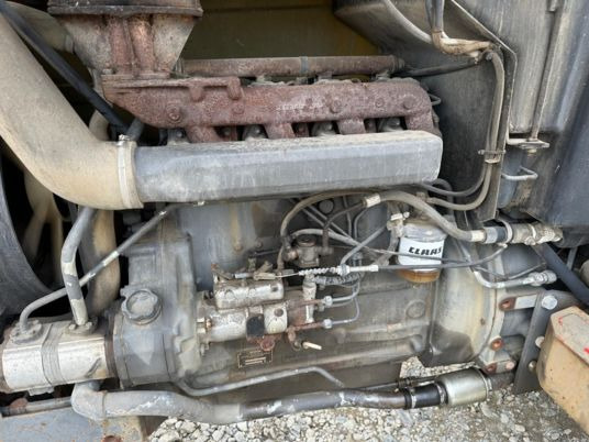 Renault TRACTEUR 75-32 à 9900 € HT - Tractor: foto 4 Renault TRACTEUR 75-32 à 9900 € HT - Tractor: foto 4