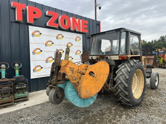 Renault TRACTEUR 75-32 à 9900 € HT - Tractor: foto 5 Renault TRACTEUR 75-32 à 9900 € HT - Tractor: foto 5