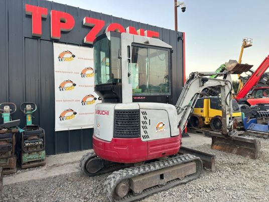 Miniexcavadora Takeuchi TB23R Cabine à 17 500 € HT: foto 11 Miniexcavadora Takeuchi TB23R Cabine à 17 500 € HT: foto 11