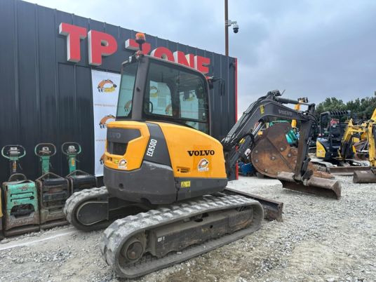 Volvo ECR50 D à 28900 € HT - Miniexcavadora: foto 1 Volvo ECR50 D à 28900 € HT - Miniexcavadora: foto 1
