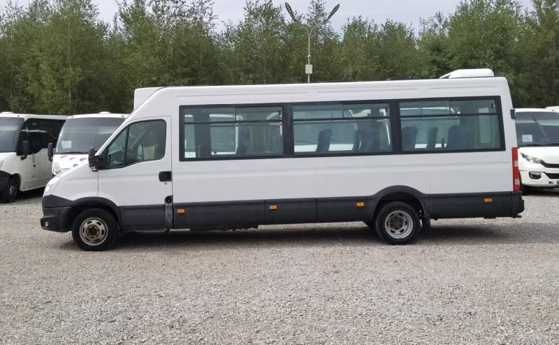 Iveco Daily 23 *NOWY SILNIK* 2 SZTUKI*, klima, winda - Autobús suburbano: foto 5 Iveco Daily 23 *NOWY SILNIK* 2 SZTUKI*, klima, winda - Autobús suburbano: foto 5