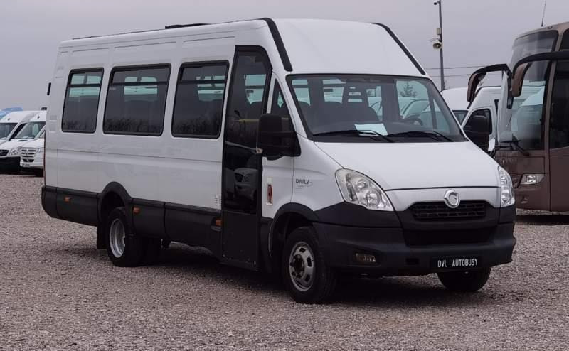 Iveco Daily 23 miejsca, KLIMA, WEBASTO - Autobús suburbano: foto 1 Iveco Daily 23 miejsca, KLIMA, WEBASTO - Autobús suburbano: foto 1