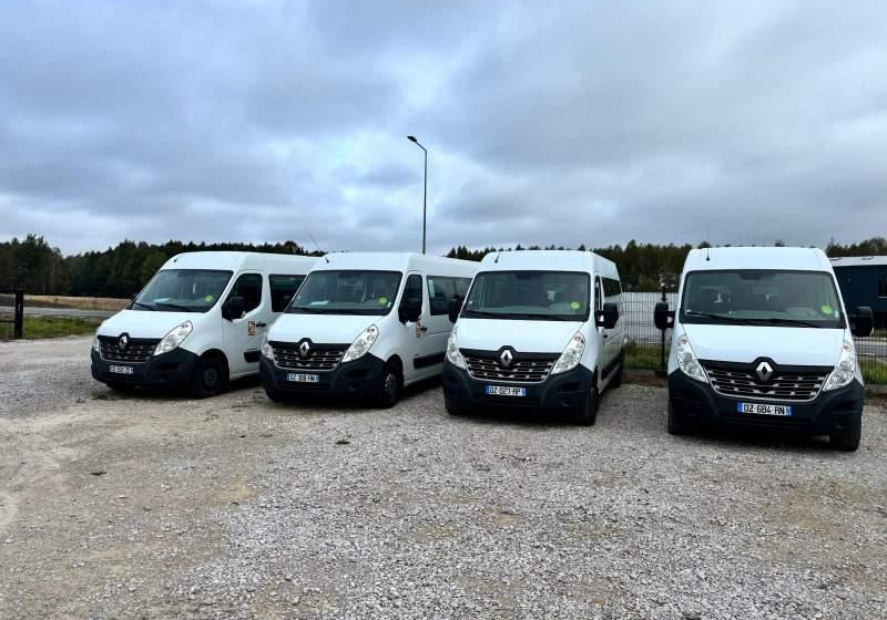 Renault Master 17 miejsc EURO 6 4 szt - Minibús, Furgoneta de pasajeros: foto 1 Renault Master 17 miejsc EURO 6 4 szt - Minibús, Furgoneta de pasajeros: foto 1