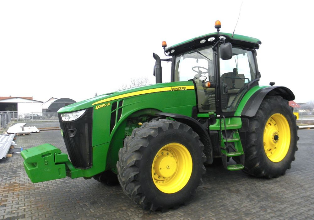 John Deere 8260R 2014 Rok, Skrzynia POWERSHIFT ,9200 mtg, Nie Malowany, Stan Idealny - Tractor: foto 1 John Deere 8260R 2014 Rok, Skrzynia POWERSHIFT ,9200 mtg, Nie Malowany, Stan Idealny - Tractor: foto 1