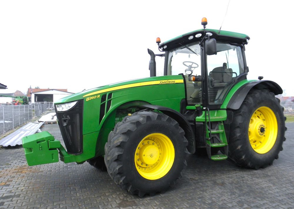 John Deere 8260R 2014 Rok, Skrzynia POWERSHIFT ,9200 mtg, Nie Malowany, Stan Idealny - Tractor: foto 5 John Deere 8260R 2014 Rok, Skrzynia POWERSHIFT ,9200 mtg, Nie Malowany, Stan Idealny - Tractor: foto 5