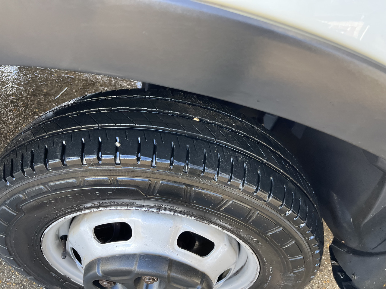 IVECO Daily 35-180 35c18 plateau - Caja abierta furgoneta: foto 4 IVECO Daily 35-180 35c18 plateau - Caja abierta furgoneta: foto 4