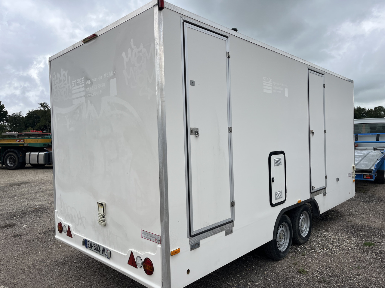 Jcr Base de vie - Remolque de coche: foto 5 Jcr Base de vie - Remolque de coche: foto 5