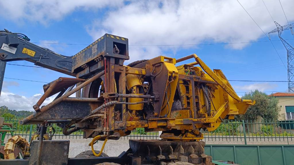 John Deere SB60 - Herramienta/ Equipo: foto 2 John Deere SB60 - Herramienta/ Equipo: foto 2