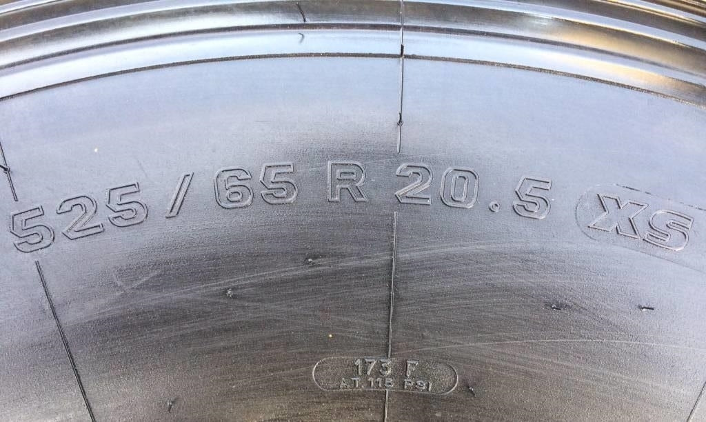 Michelin 525/65R20.5 XS - USED A 40% - Neumático para Maquinaria agrícola: foto 4 Michelin 525/65R20.5 XS - USED A 40% - Neumático para Maquinaria agrícola: foto 4