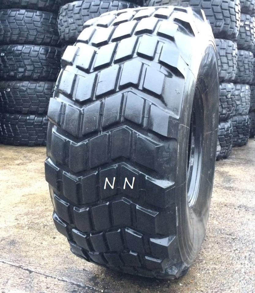 Michelin 525/65R20.5 XS - USED NN 95% - Neumático para Maquinaria agrícola: foto 1 Michelin 525/65R20.5 XS - USED NN 95% - Neumático para Maquinaria agrícola: foto 1